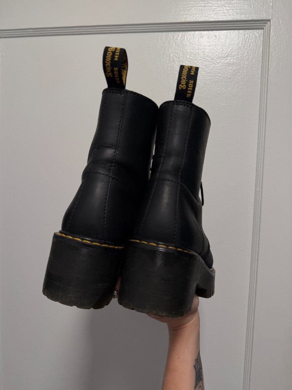 Doc Marten Shriver Hi Boots - Picture 4 of 9